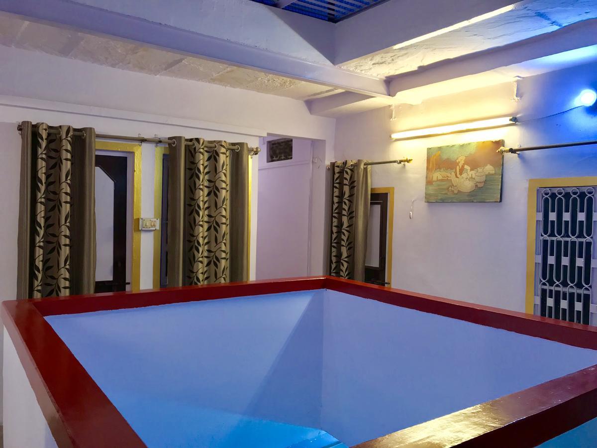 Golden Lodge Varanasi Exterior photo